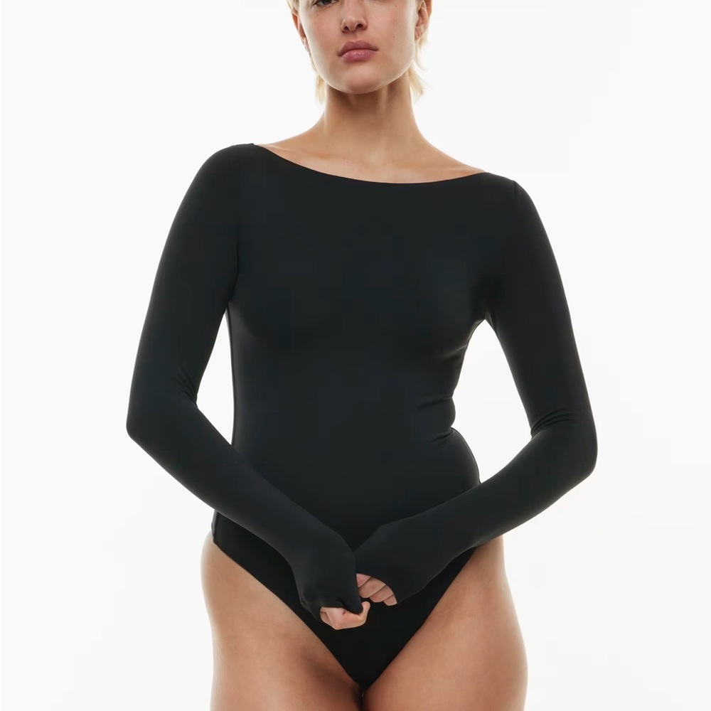 Aritzia Whitney Contour bodysuit